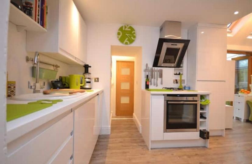 Compact, Central Apartment, Dog Friendly. كينغسبريدج المظهر الخارجي الصورة
